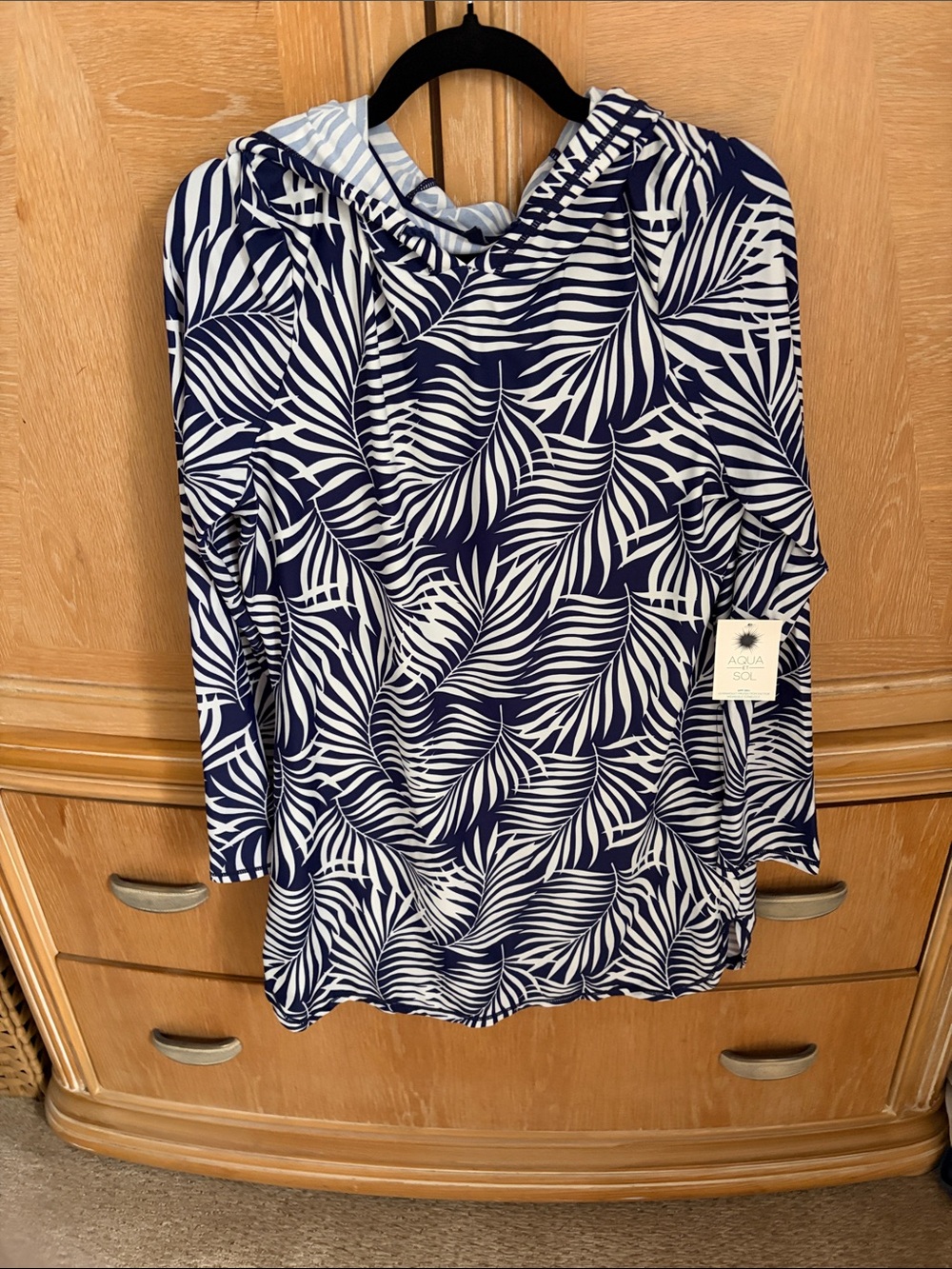 NWT Aqua et Sol Navy and White Palm Print Hooded Tunic